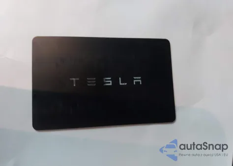 2025 Tesla Model Y Long Range Dual Motor All-Wheel Drive from USA, damaged, VIN 7SAYGDEE0SF261680